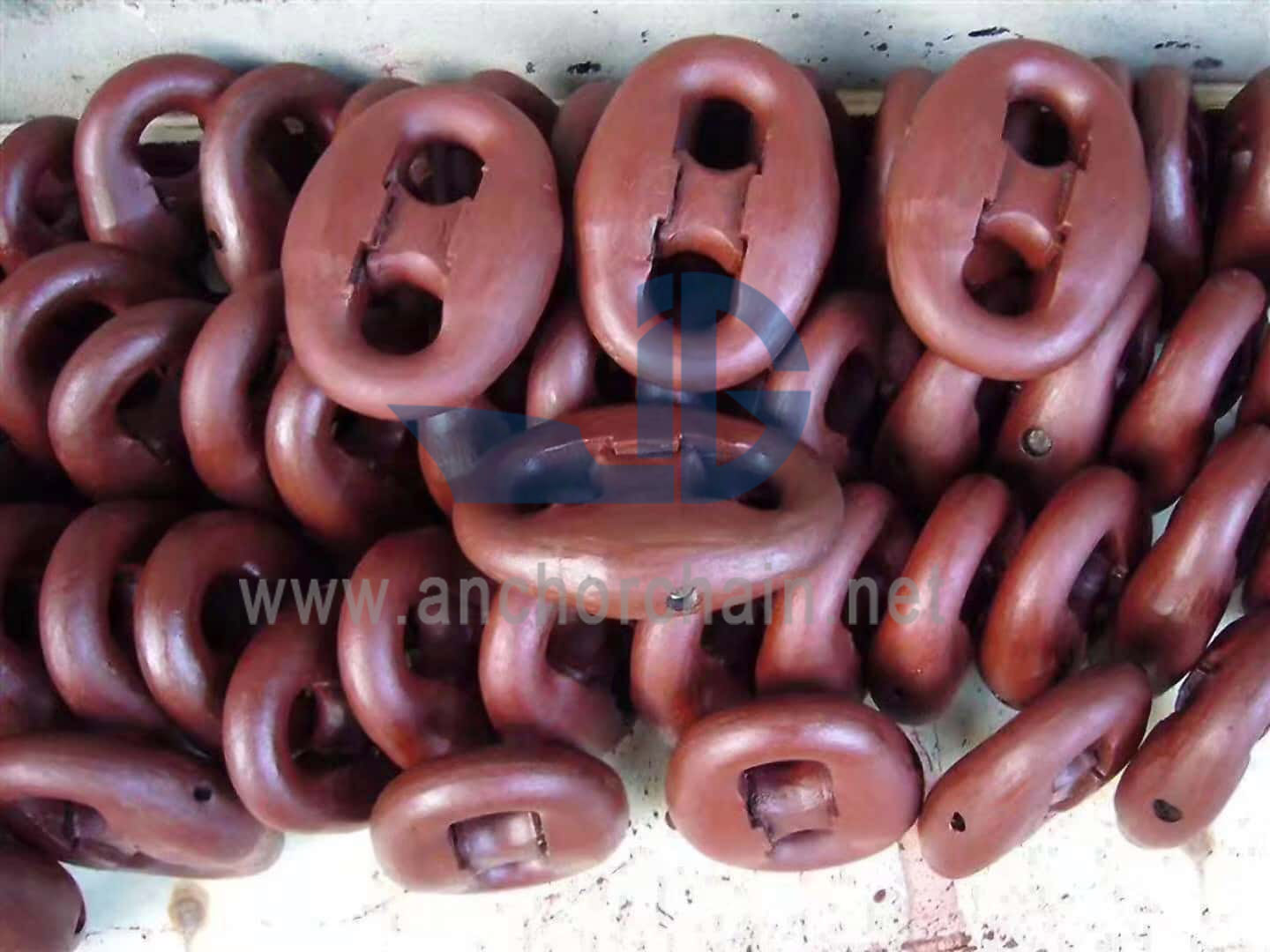 Kenter csatlakozik a Shackle-hez