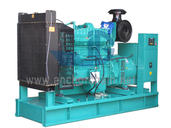 Tengeri 700 kW-os Cummins dízelmotor generátor készlet